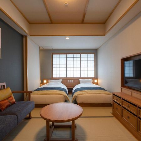 Отель Kyoto Umekoji Kadensho Экстерьер фото A room at the hotel
