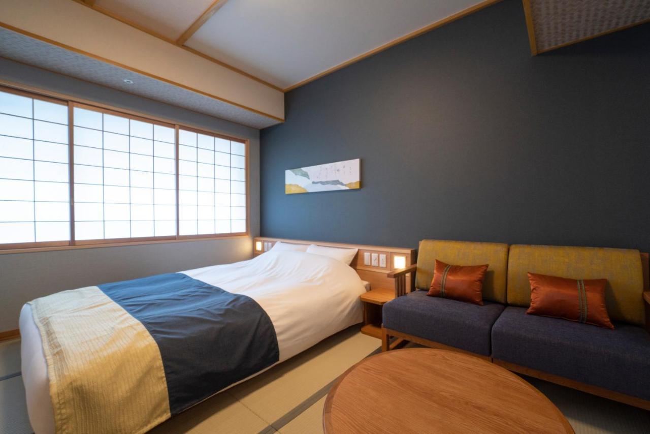 Отель Kyoto Umekoji Kadensho Экстерьер фото A room at the hotel