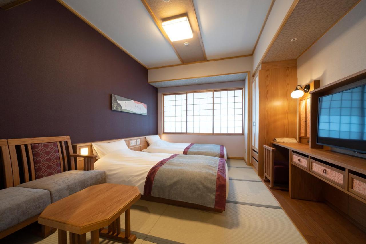 Отель Kyoto Umekoji Kadensho Экстерьер фото A room at the hotel