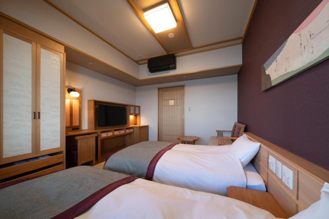 Отель Kyoto Umekoji Kadensho Экстерьер фото A room at the hotel